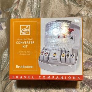 Brookstone White Travel Adapter Kit for Cell Phones